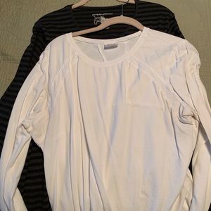 Set of two long sleeved knit shirts